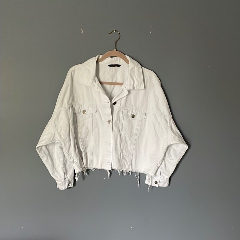 White Cropped Jean Jacket with Distressed Hem